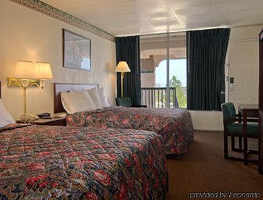 Days Inn By Wyndham Okemah Room photo